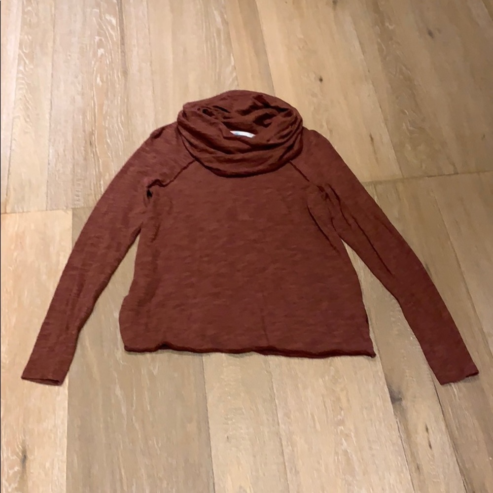 Reddish brown cowl neck long sleeved shirt
